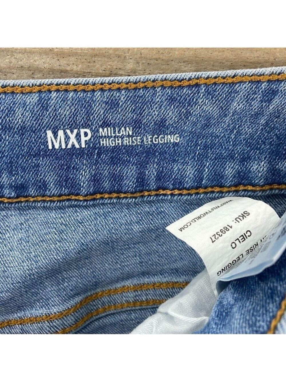 Warp & Weft - Picture 10 of 10